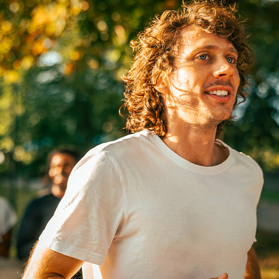 man-running-outside-sunshine-1-1-544x544px