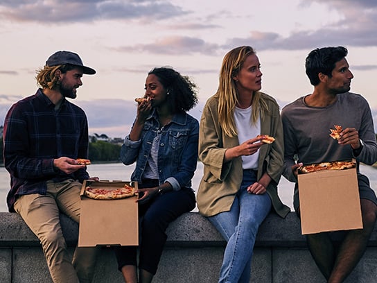 people-friends-eating-pizza-ledge-text-image-4-3