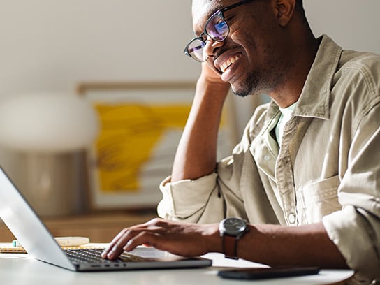 people-home-office-smiling-working-laptop-text-image-4-3