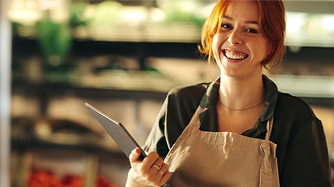 people-jobs-supermarket-manager-tablet-2-col-content