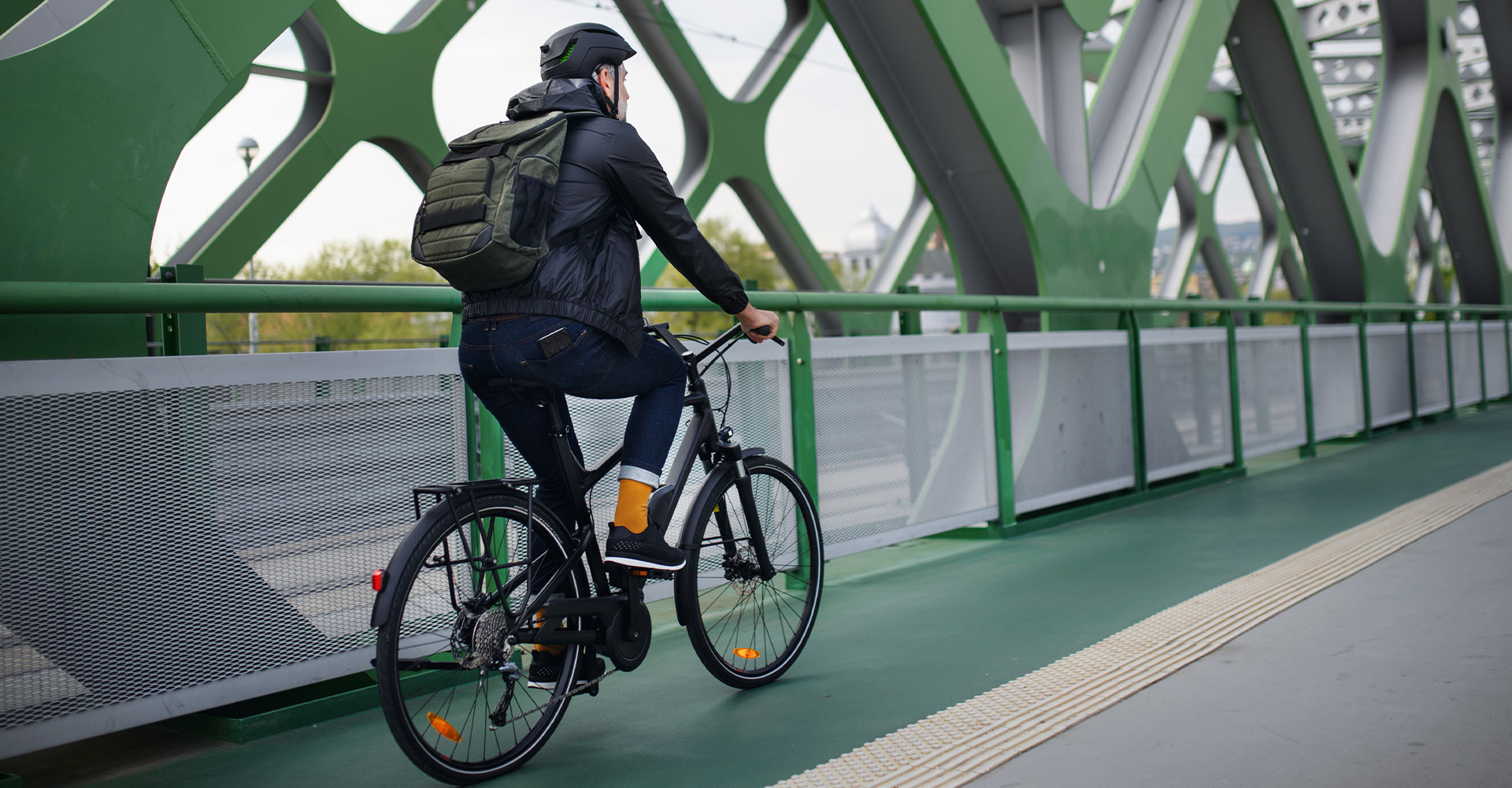 bike-commute-man-urban-cycling-active-sustainable-transport-hero-1