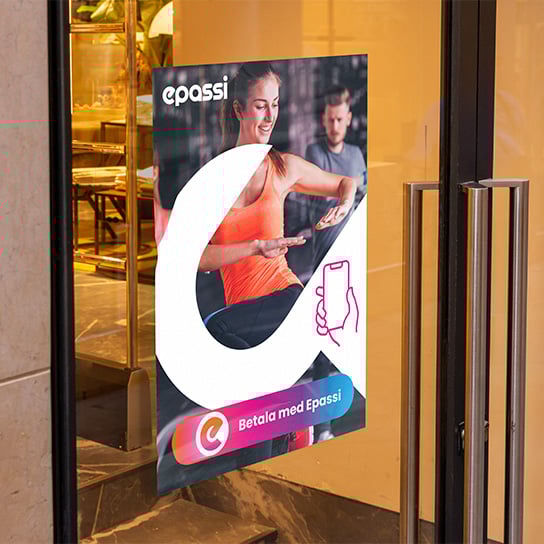 mockup-merchant-poster-glass-door-hero-foreground-2