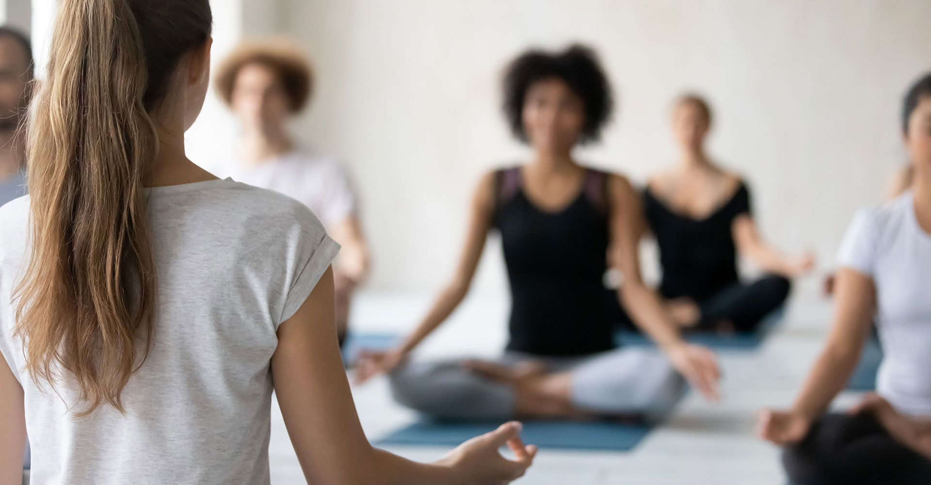 yoga-guided-meditation-group-hero-1