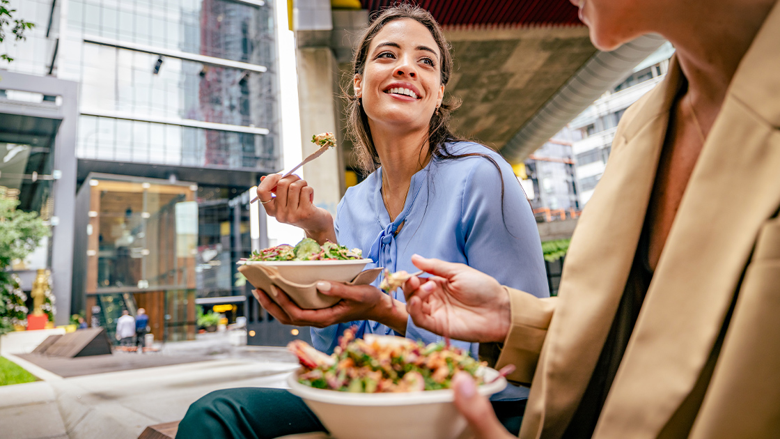 office-break-lunch-outside-people-16-9-1120x630px