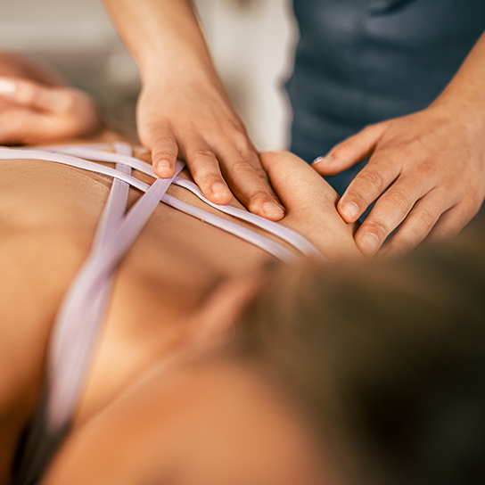 hands-massage-wellbeing-1-1-544x544px